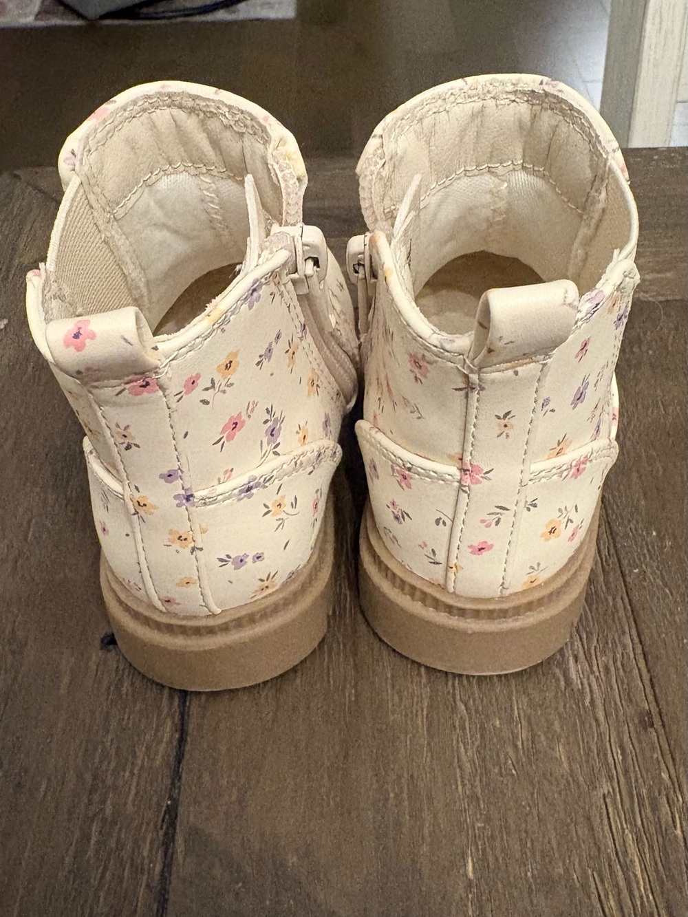 NWOT Wonder Nation Ditsy Floral Chelsea Boots Baby Girl Size 3 - Picture 3 of 8